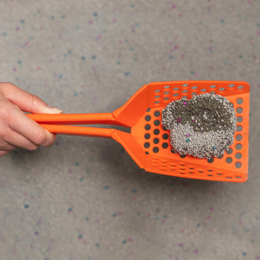 Omlet folding cat litter scoop